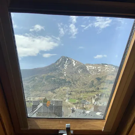 Esplendido Atico En Sallent Con Vistas