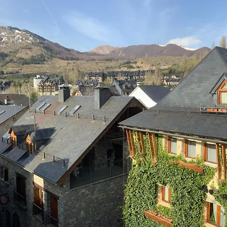 Esplendido Atico En Sallent Con Vistas Sallent De Gallego