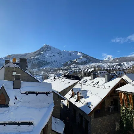 Esplendido Atico En Sallent Con Vistas *