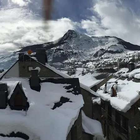 Esplendido Atico En Sallent Con Vistas *